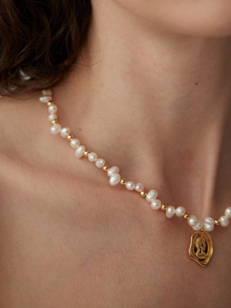 Collier chaîne en perles d'eau douce