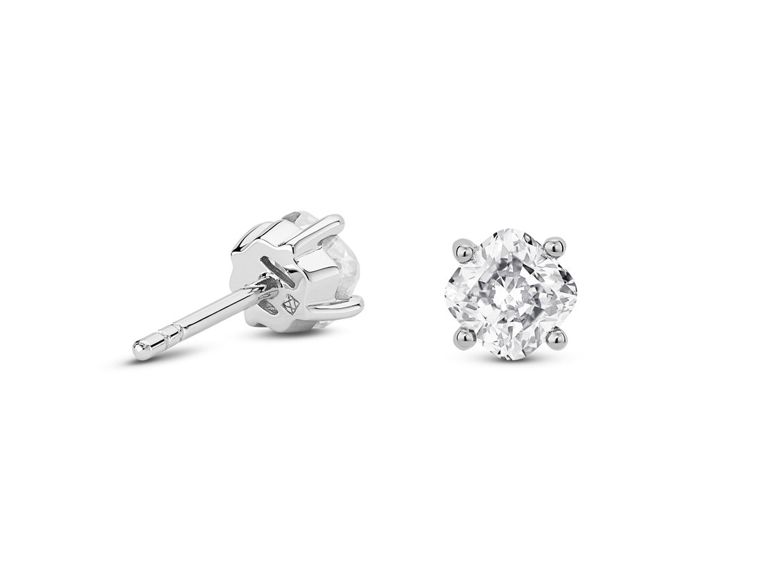 Clous d'oreilles en or 14 carats avec diamants de laboratoire de 1 ct, taille coussin | Blanc