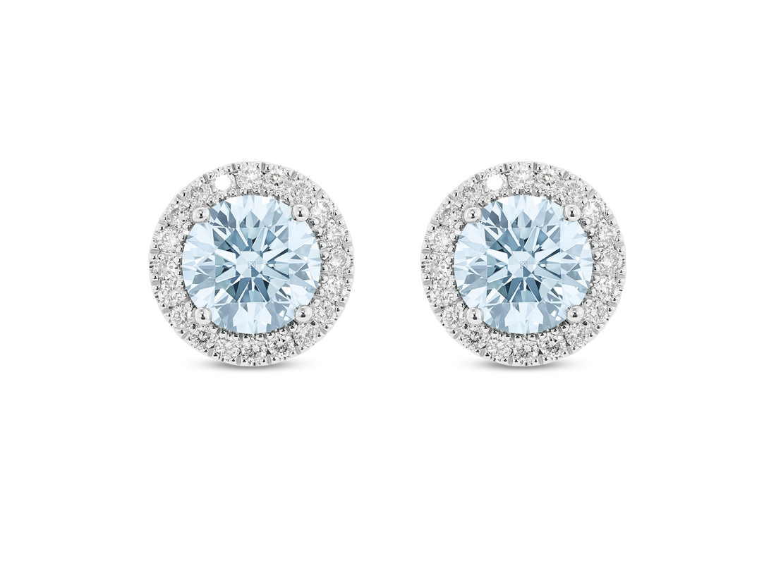 Boucles d'oreilles en or 14 carats avec diamants de laboratoire de 2 carats et halo | Bleu