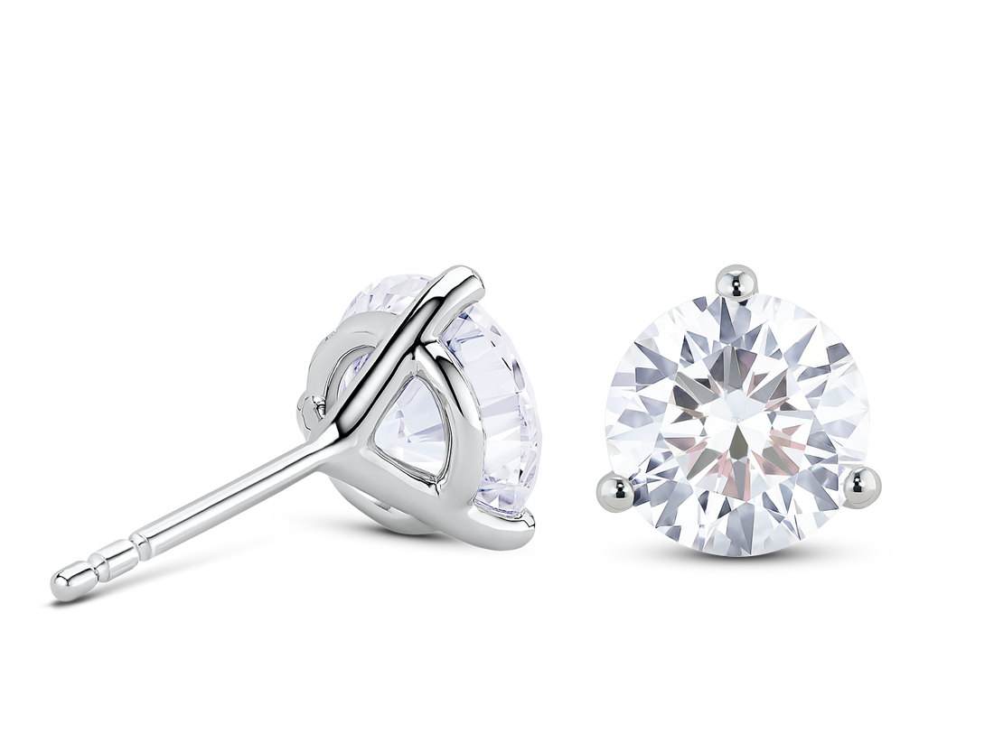 Clous d'oreilles solitaires en diamants de laboratoire de 3 carats, taille brillant | Blanc