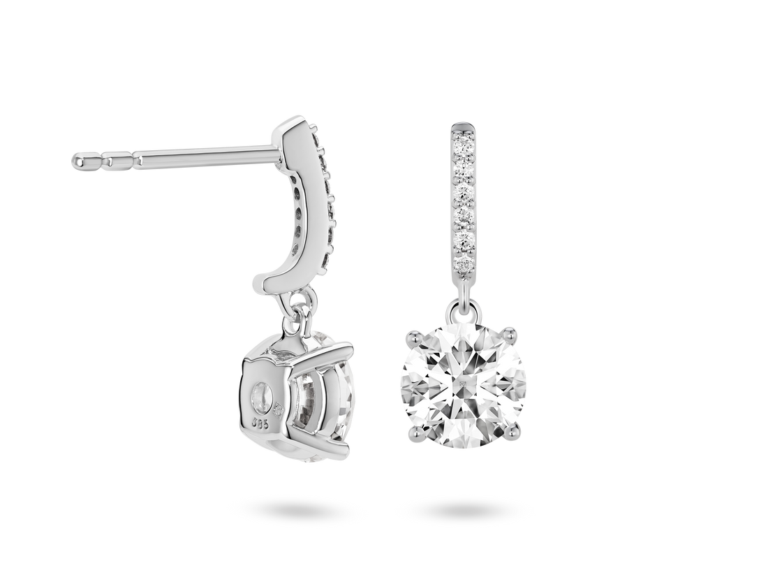 Boucles d'oreilles pendantes solitaires à diamants de laboratoire de 2 carats, taille brillant | Blanc