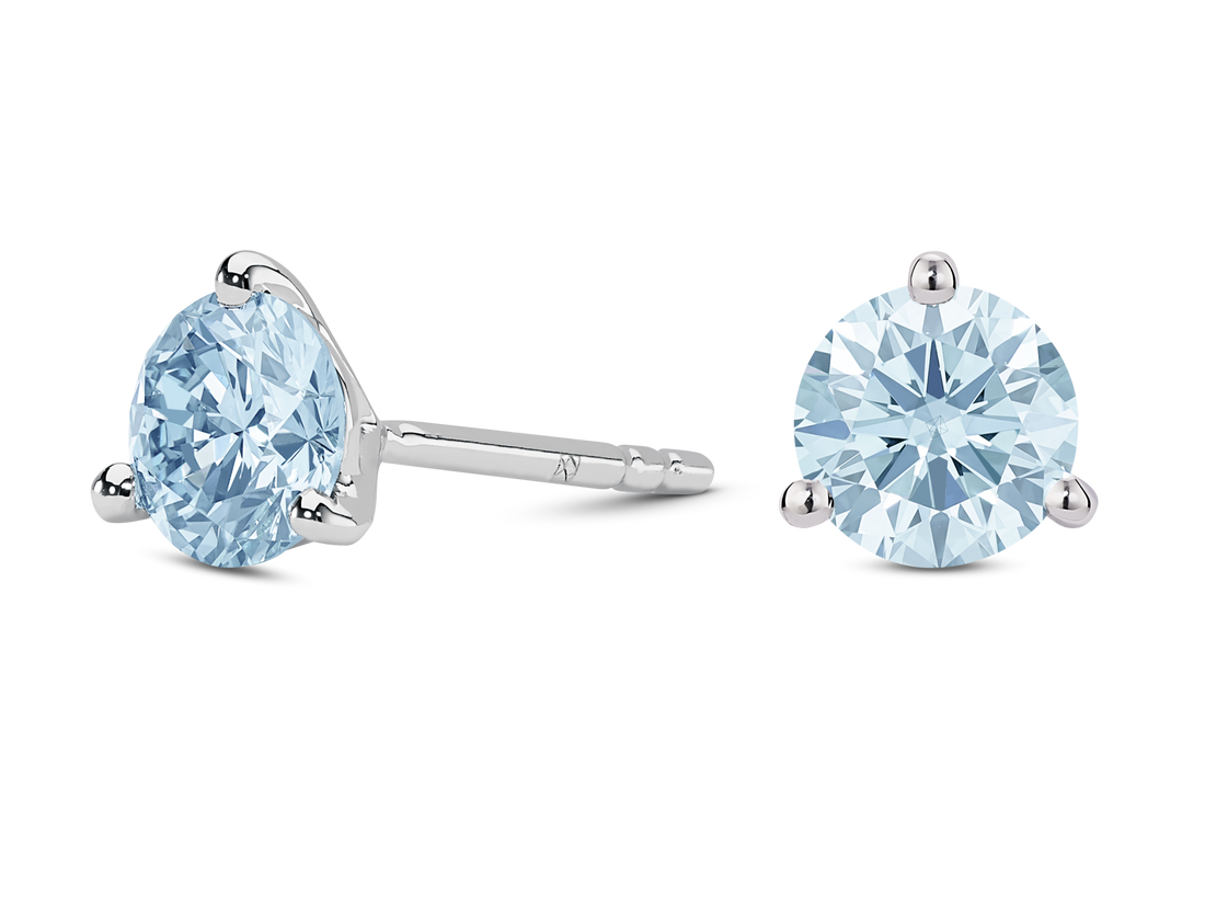 Clous d'oreilles en or 14 carats avec diamant de laboratoire de 2 carats et taille brillant | Bleu