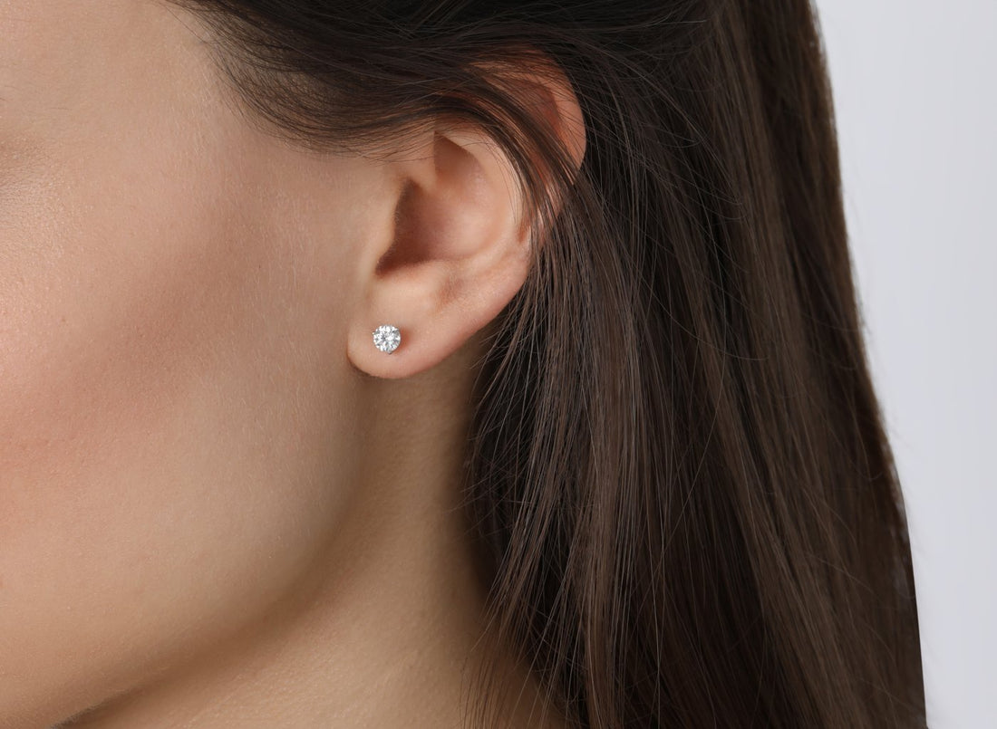 Clous d'oreilles en or 14 carats avec diamant de laboratoire de 1 ct, taille brillant rond | Blanc